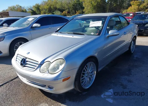 2004 Mercedes-Benz Clk 320 z USA, uszkodzony, nr VIN WDBTK65G24T024755
